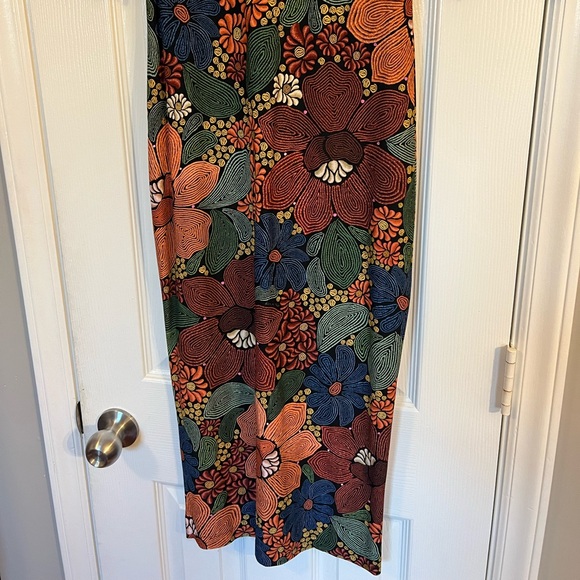 NEW Farm Rio Stitched Flowers Midi Dress size Small - Picture 7 of 12